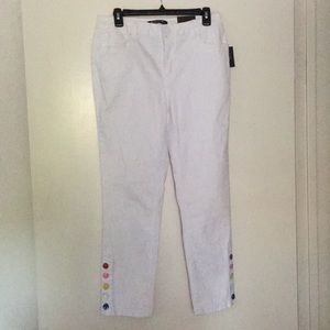 Adorable White Jeans NEW